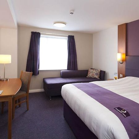Premier Inn Southampton Airport North Stoneham Экстерьер фото